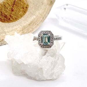 2.25 CT VSS11 Emerald Cut Luxury Icy Blue White Moissanite Sterling Silver Ring